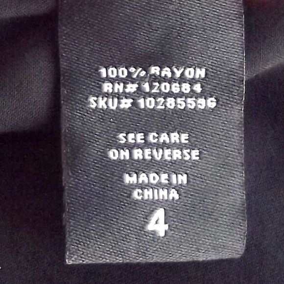 new TORRID Top, 4/4X, Black, Long Tab Sleeve, Pockets, Challis Pullover - Picture 13 of 15